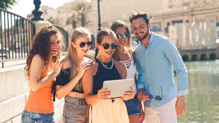 Comment maintenir une relation saine après une rencontre sur un site pour lesbiennes ?